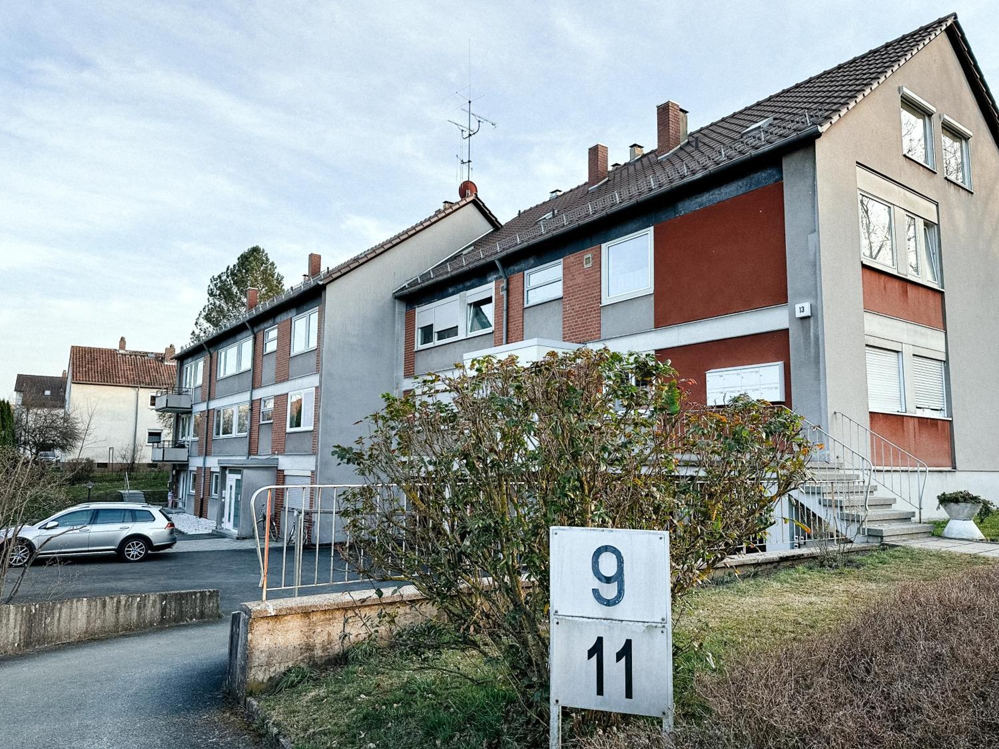 Апартаменты Sali-bayreuth - Charming Near Zoo In With Terrace, Free Wi-fi & 24-hour Front Desk *